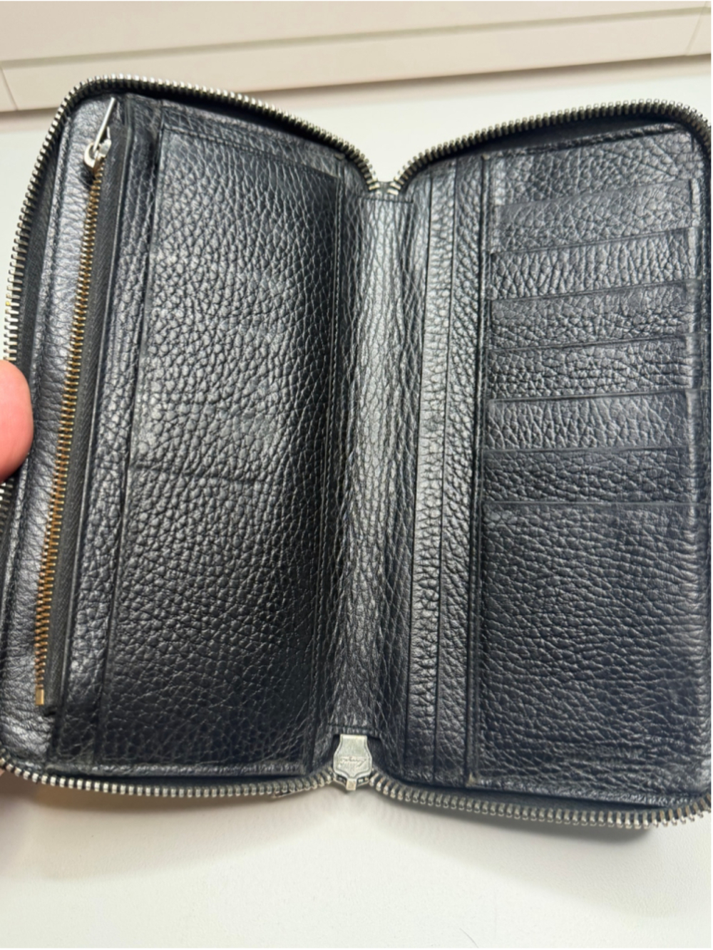 Women's Dolce & Gabbana Black Leather Zip-Around Wallet One Size - Picture 5 of 7